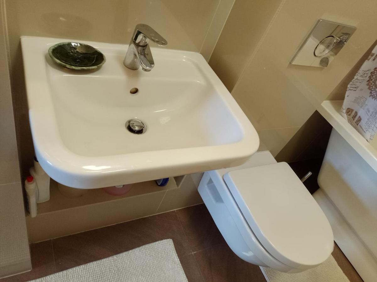 Premium Class Apartment, Free Parking, Maximum 5 Guests, 2 Bedrooms, 3 Beds Riga Eksteriør bilde